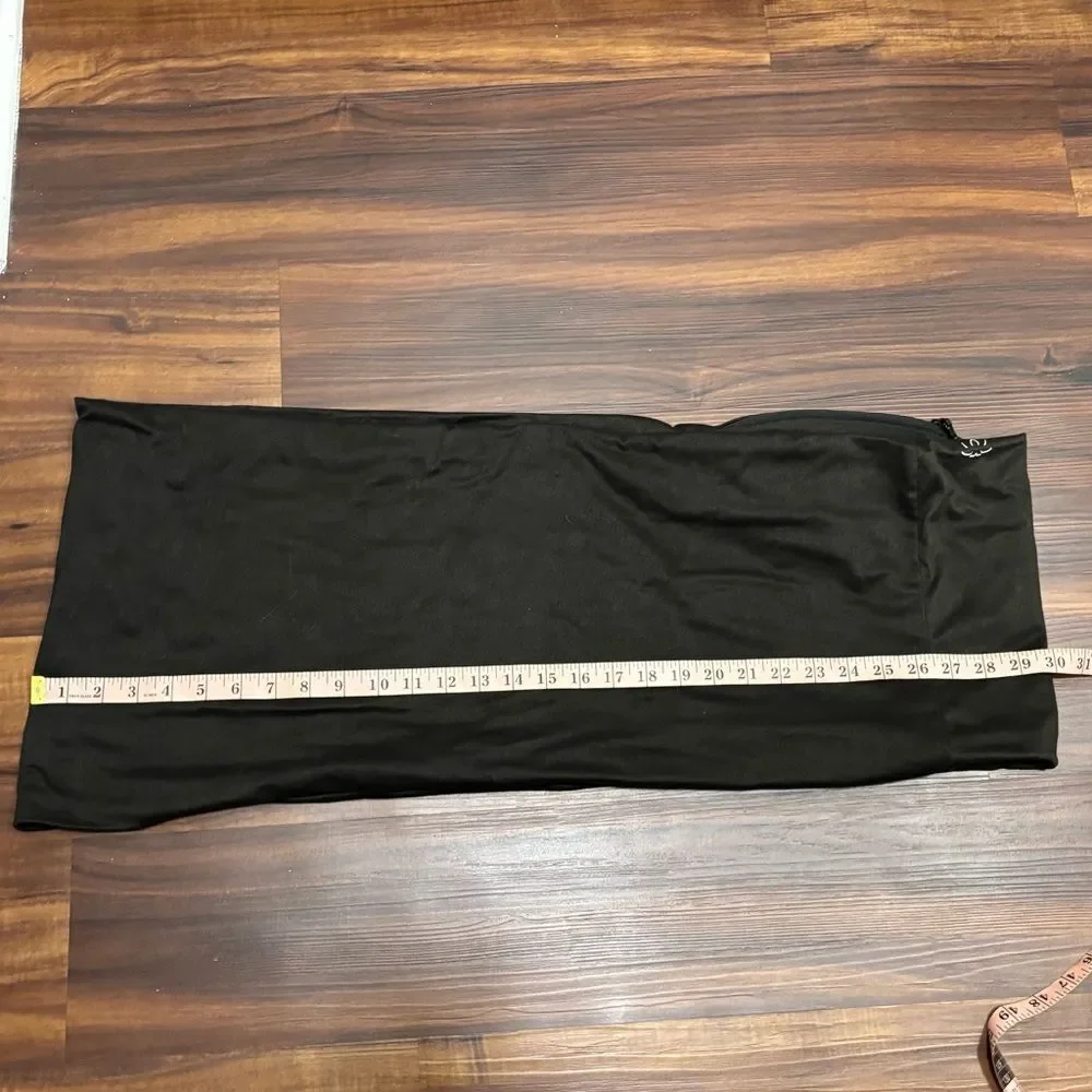 Beyond Yoga Black Infinity Scarf Hidden Pocket